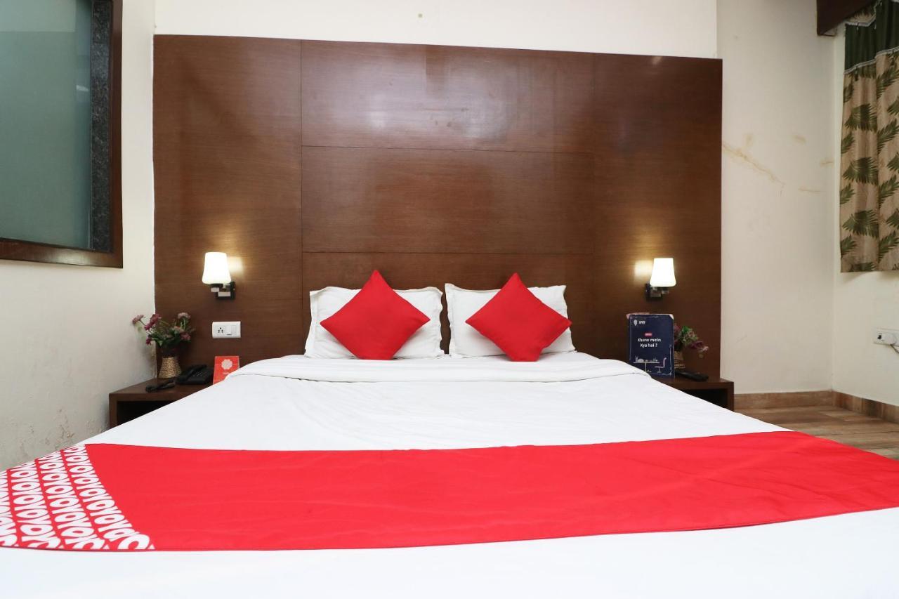 Oyo 18753 Hotel Glance Inn New Delhi Exterior photo