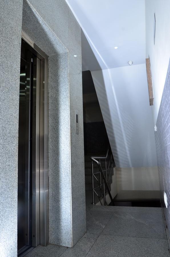 Oyo 18753 Hotel Glance Inn New Delhi Exterior photo